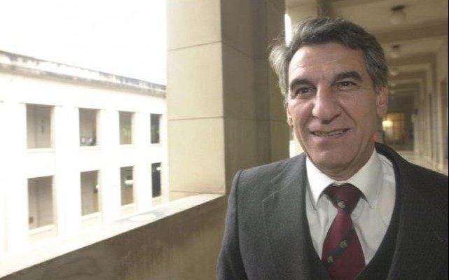 Con 40 mil firmas buscan impedir renuncia del juez que desestimó denuncias de docente asesinada