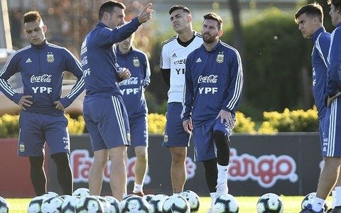 Lautaro Martínez, Tagliafico, Otamendi y Martínez Quarta en duda para recibir a Paraguay