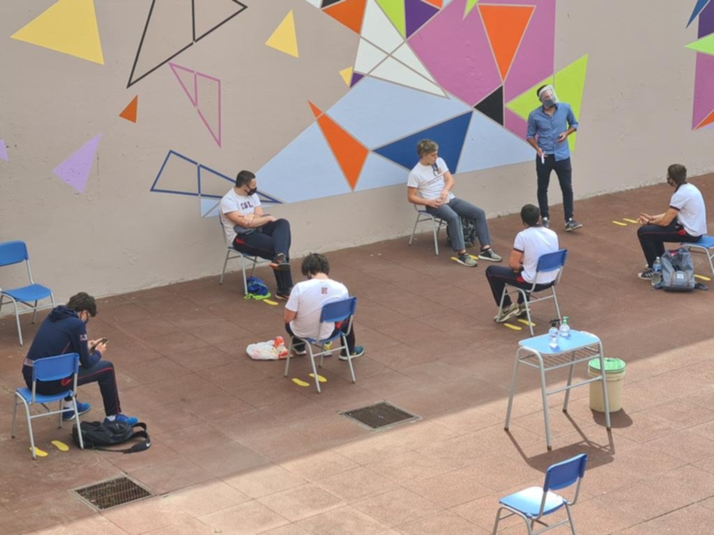Confirman que habrá actos de egresados en escuelas primarias y secundarias de la Ciudad