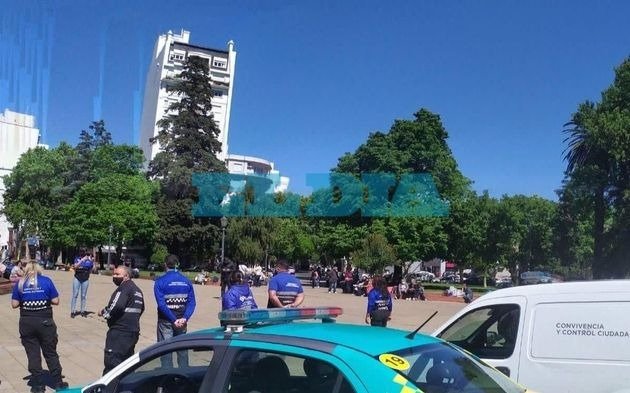Venta ambulante: Realizan operativo para evitar que manteros se instalen en Plaza Italia