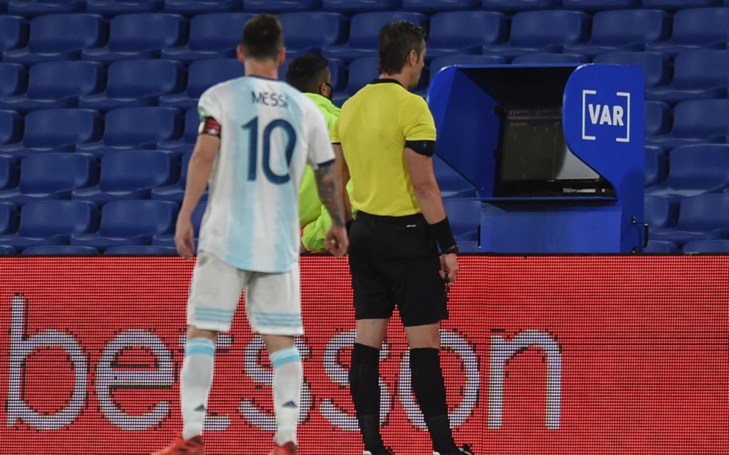 El VAR le anuló un gol a Messi: Argentina empató 1-1 con Paraguay por Eliminatorias