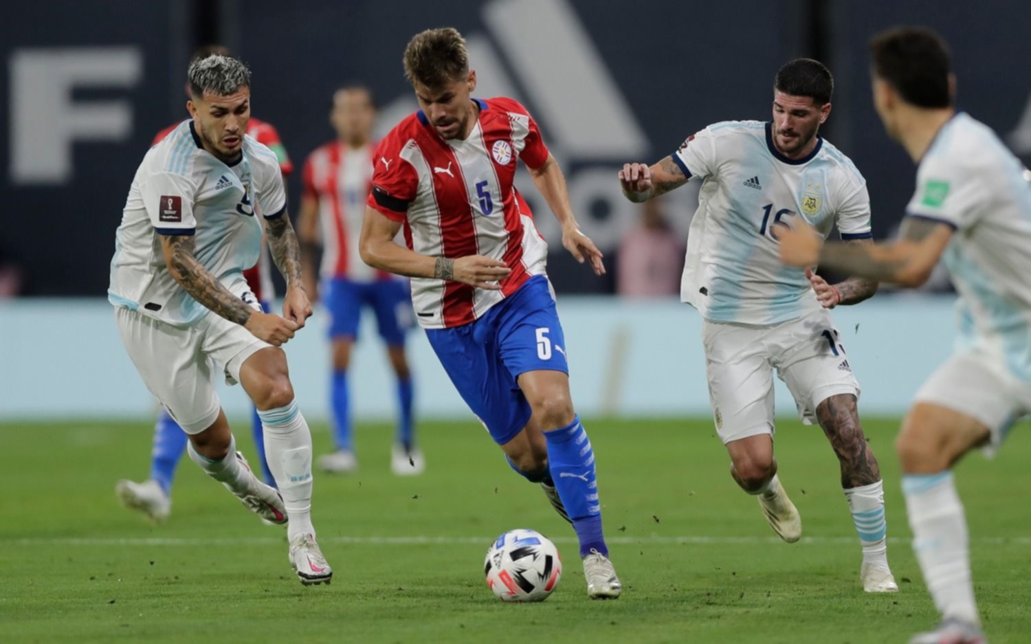 Gastón Giménez, único argentino que jugó para ambos seleccionados