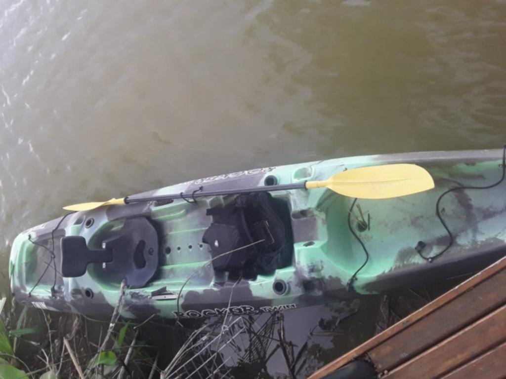 Un albañil se metió en una cantera a navegar con un kayac y desapareció