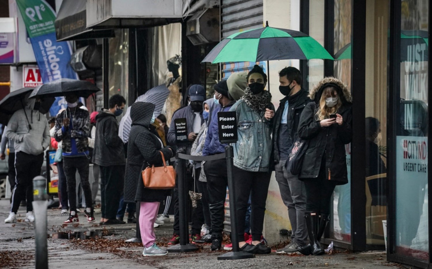 Nuevo récord de casos diarios de coronavirus en Estados Unidos: más de 184.000 en 24 horas