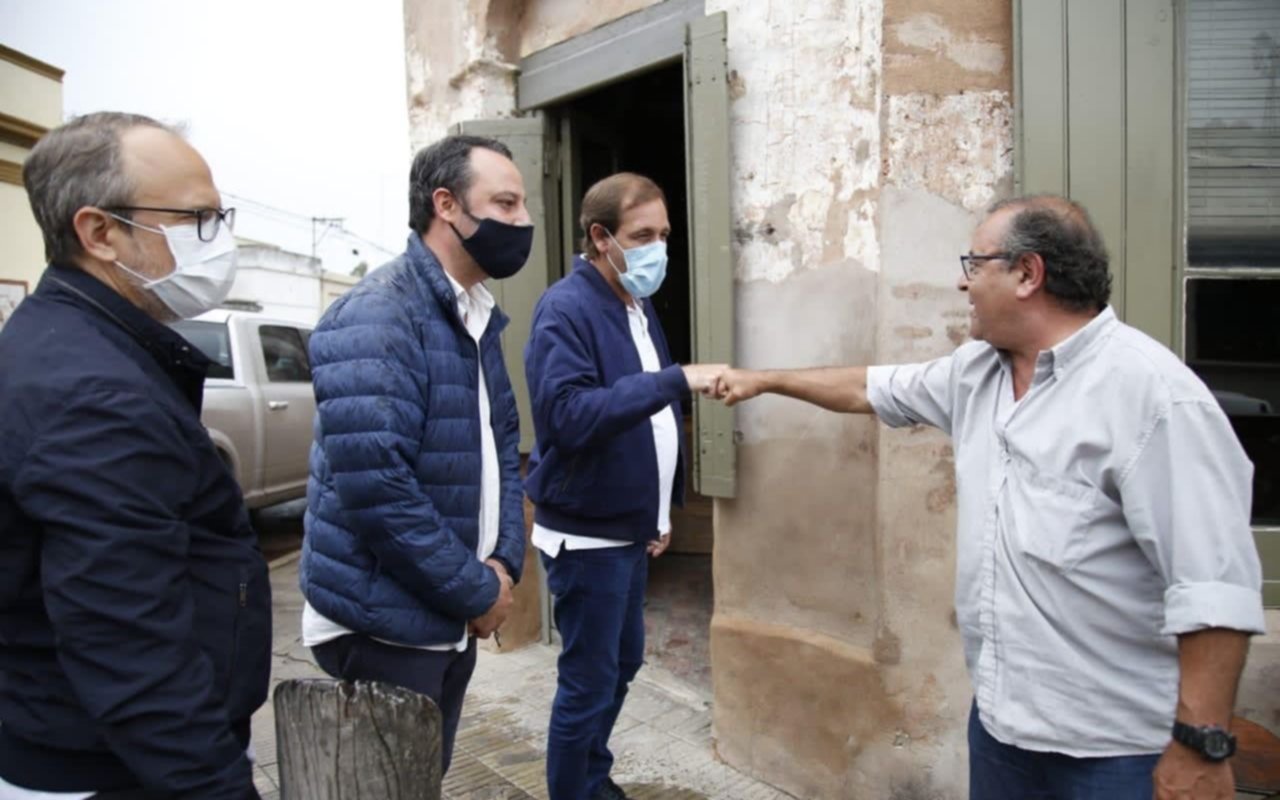 Garro y Valenzuela de recorrida por el distritos del interior