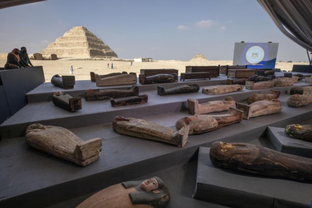 Más de cien sarcófagos intactos en Egipto, un verdadero tesoro