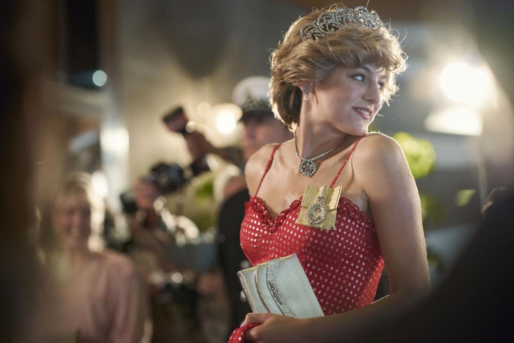 “The Crown”: la realeza sigue barriendo la mugre bajo la alfombra