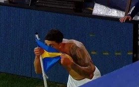 El autor del gol de Talleres que festejó besando el banderín de Boca