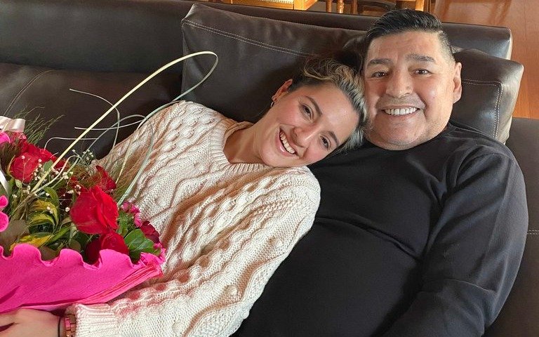 "Me abrazó y me pidió perdón": Jana contó el día que Maradona la reconoció como hija