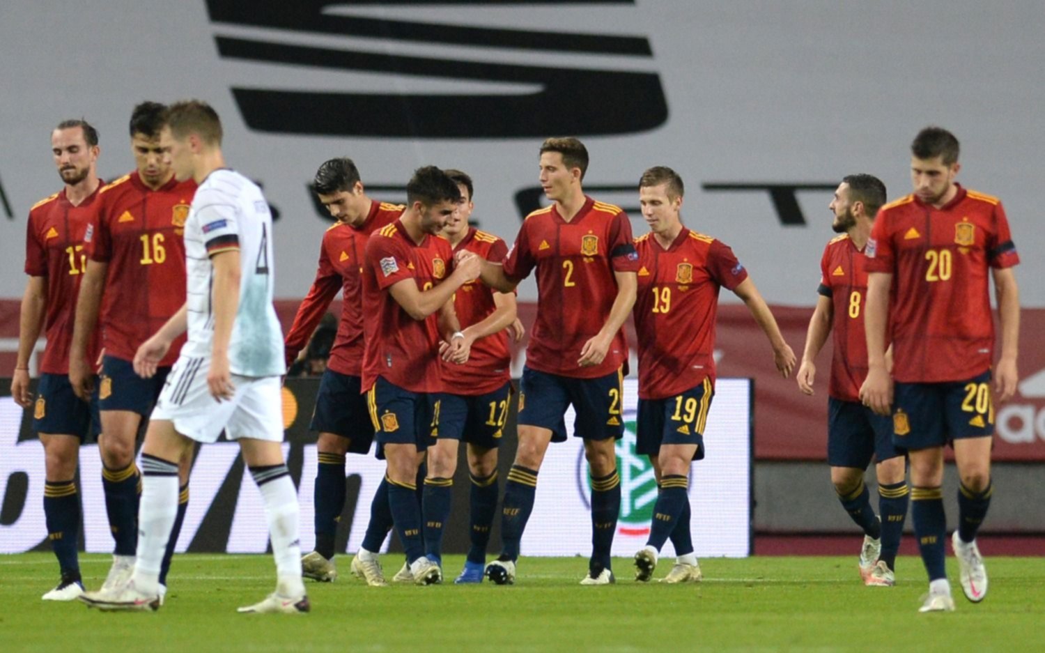 España le dio una paliza histórica a Alemania y pasó a la final: 6-0