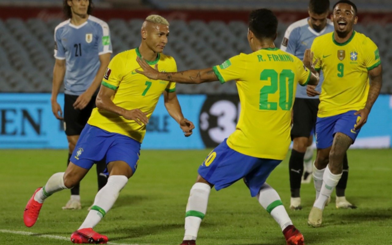 Imparable: Brasil le ganó 2-0 a Uruguay en el Centenario y lidera con puntaje perfecto