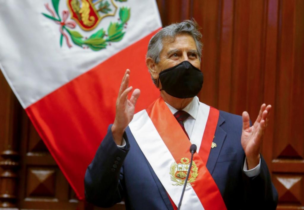 Crisis en Perú: juró Francisco Sagasti, el tercer presidente en sólo nueve días