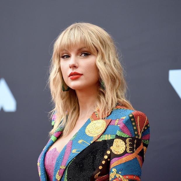 Como le quitaron su música, Taylor Swift regraba todo su catálogo