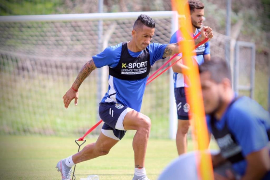 Méndez define si repite o mete mano en el once