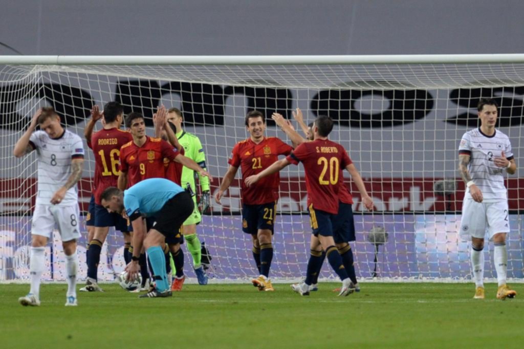 España vapuleó a Alemania y se metió en la instancia final