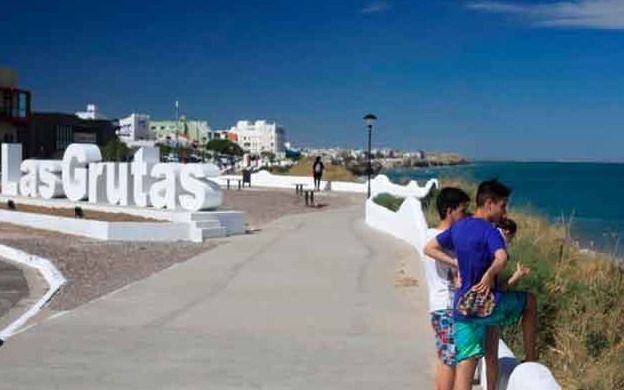 El colmo de los colmos: buscan contagiarse coronavirus para llegar "inmunes" al verano