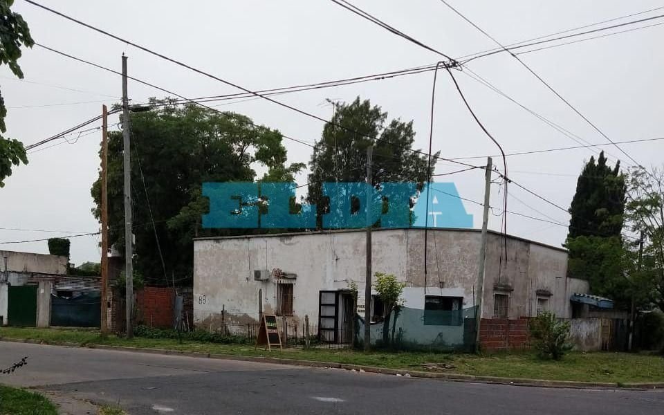 Villa Elvira: Denuncian que están sin teléfono e internet por el robo de cables