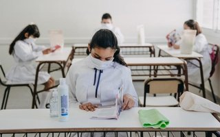 Padres afirman que "las escuelas se tienen que abrir ya"