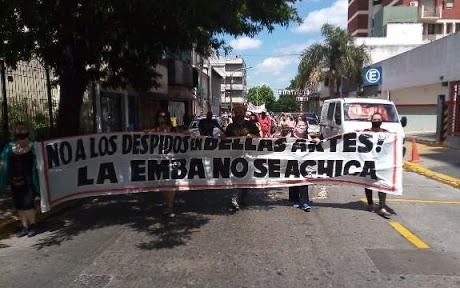 Docentes de la EMBA denuncian jubilaciones compulsivas