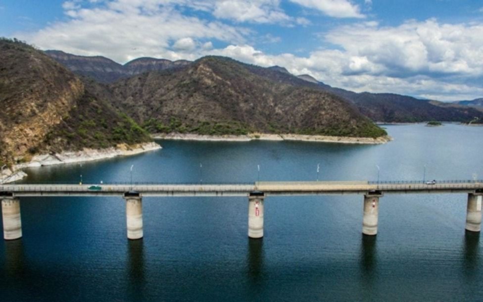 Cabra Corral: como es la zona del embalse donde se estrelló el helicóptero de Brito
