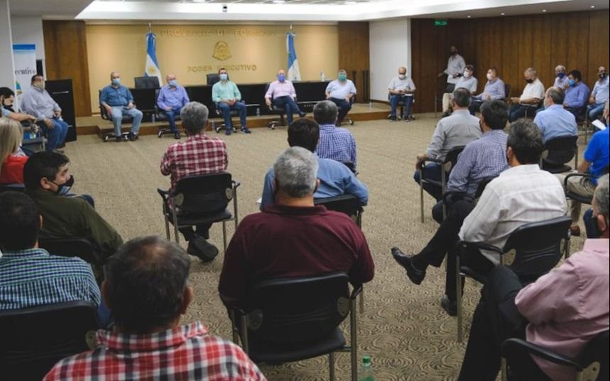 Insfrán se reunió con intendentes para coordinar el ingreso a Formosa de más de 8 mil personas