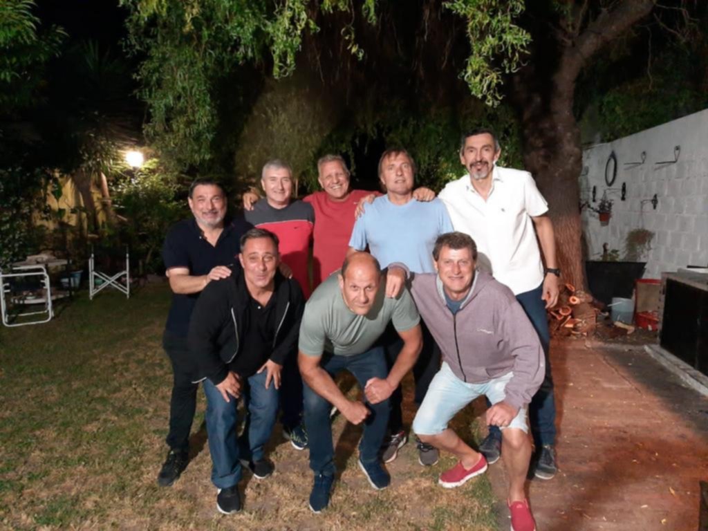 Se reencontró la categoría ´64 del Lobo