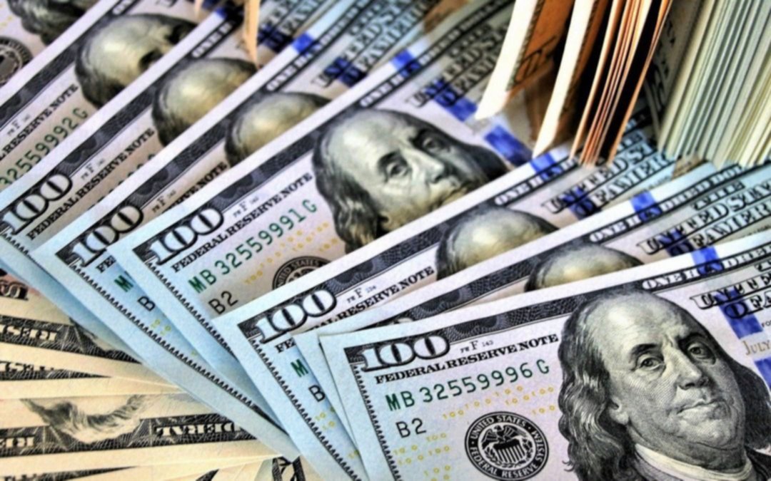 El dólar oficial subió a $86,13 y el contado con liquidación sube $ 150,79  