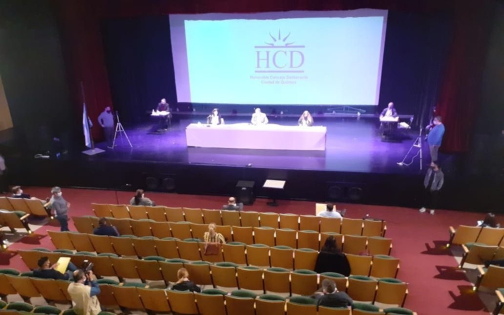 HCD celebró última sesión ordinaria del año en el Teatro Municipal