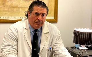 Dr. Diego Barés: " Tengo la sensación que la salud de Maradona se podría haber manejado mucho más seria y profesionalmente. Siento dolor y bronca"
