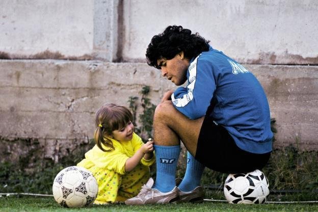 La despedida de los hijos Dalma y Diego Jr. le dedicaron emotivos posteos a Maradona
