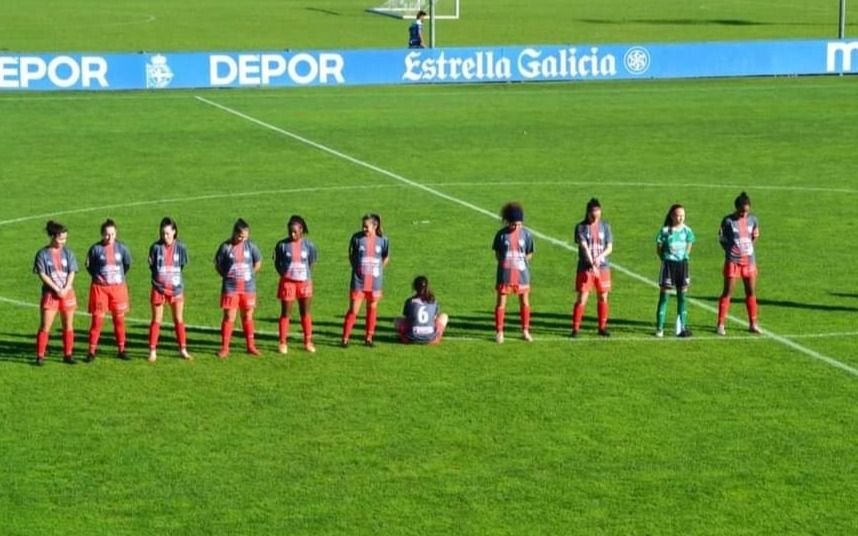 Una jugadora de fútbol española se negó a respetar el minuto de silencio por Diego