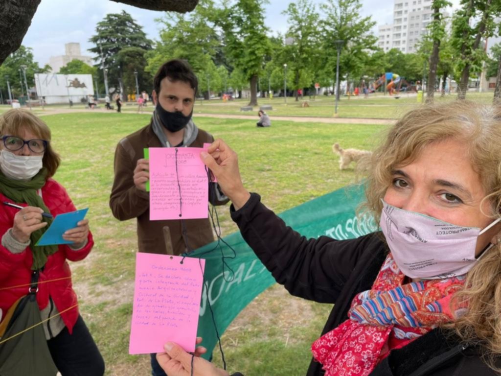 Sigue la movida vecinal por las calles con adoquín