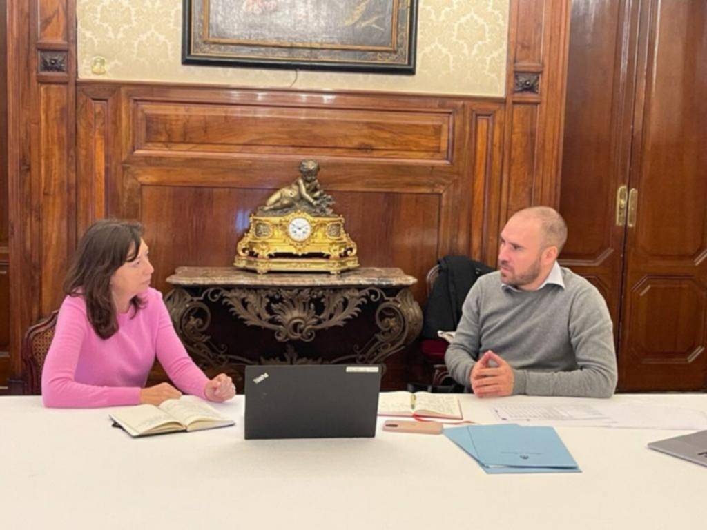 El Gobierno pagó intereses de la deuda al FMI y siguen las negociaciones en Roma
