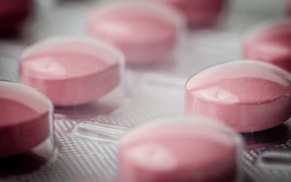 Tras el congelamiento de precios, ahora el Gobierno quiere ir por los medicamentos