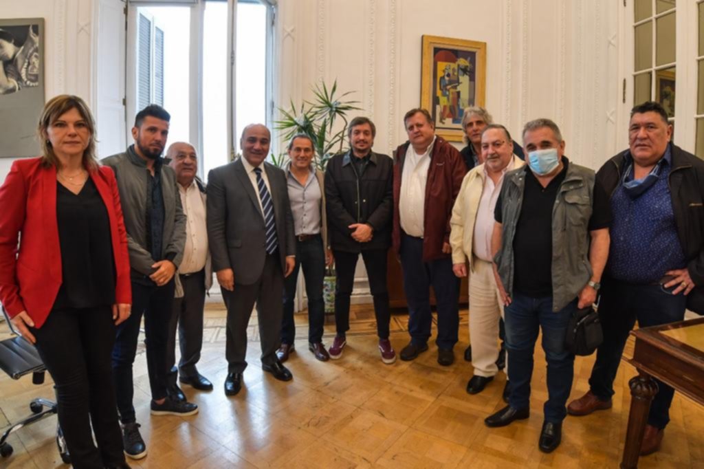 Máximo Kirchner sorprendió a gremios reunidos con Manzur