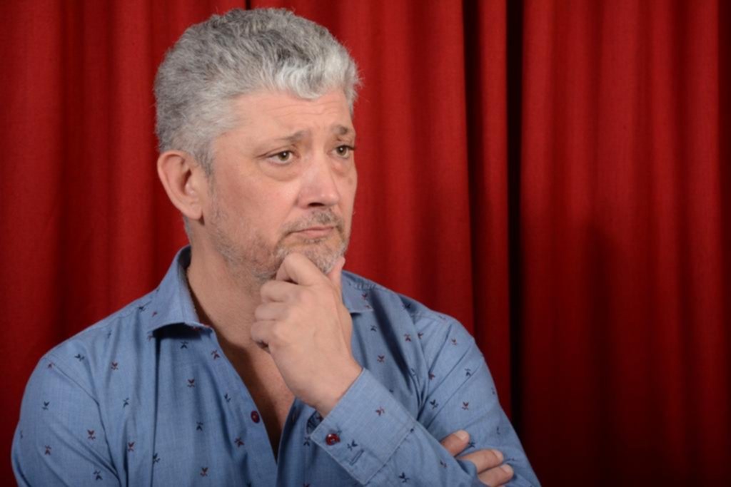 Hernán Castro Balbi también relata literatura