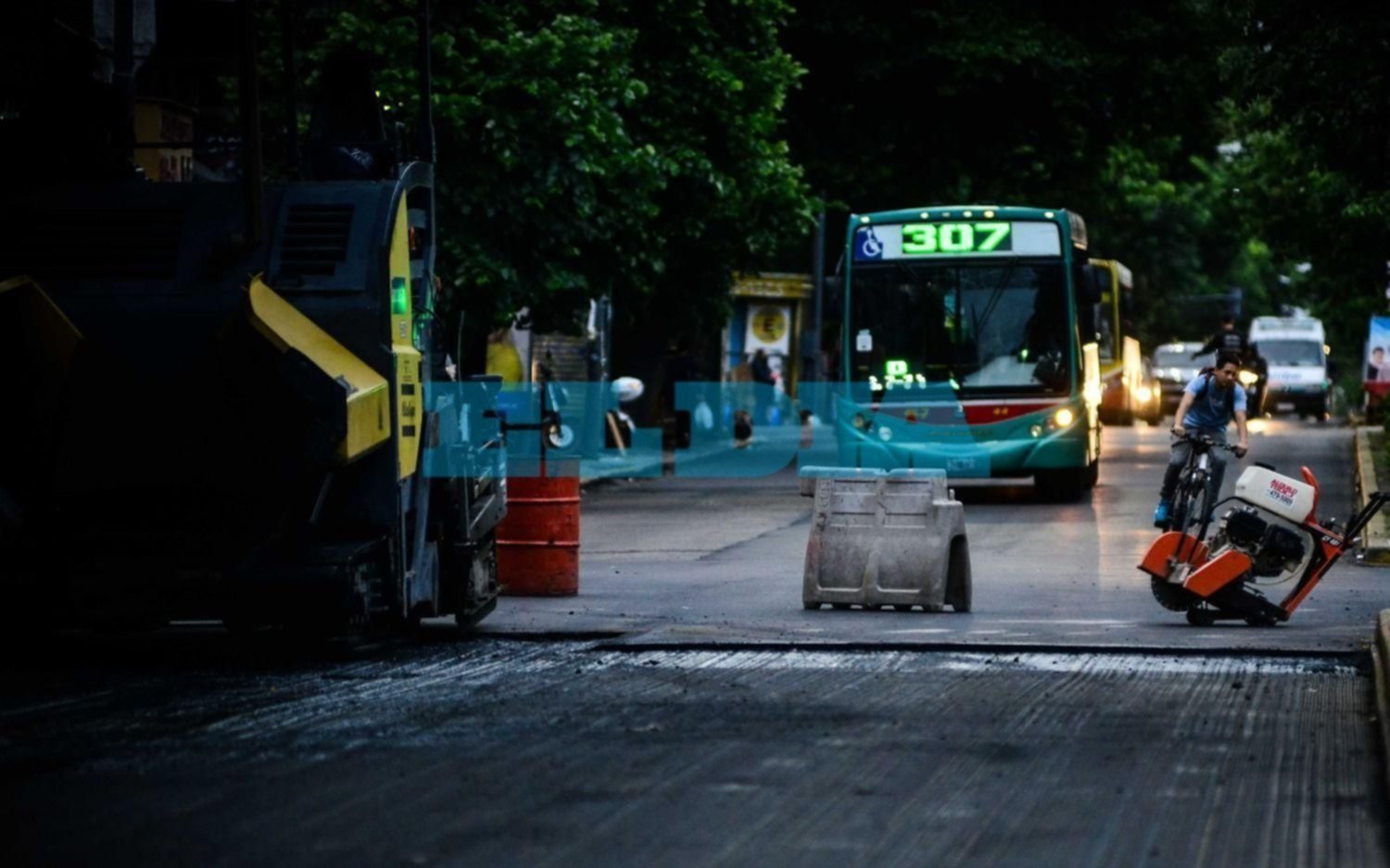 Desvíos por las obras de repavimentación en Avenida 7: el mapa de cortes de esta jornada