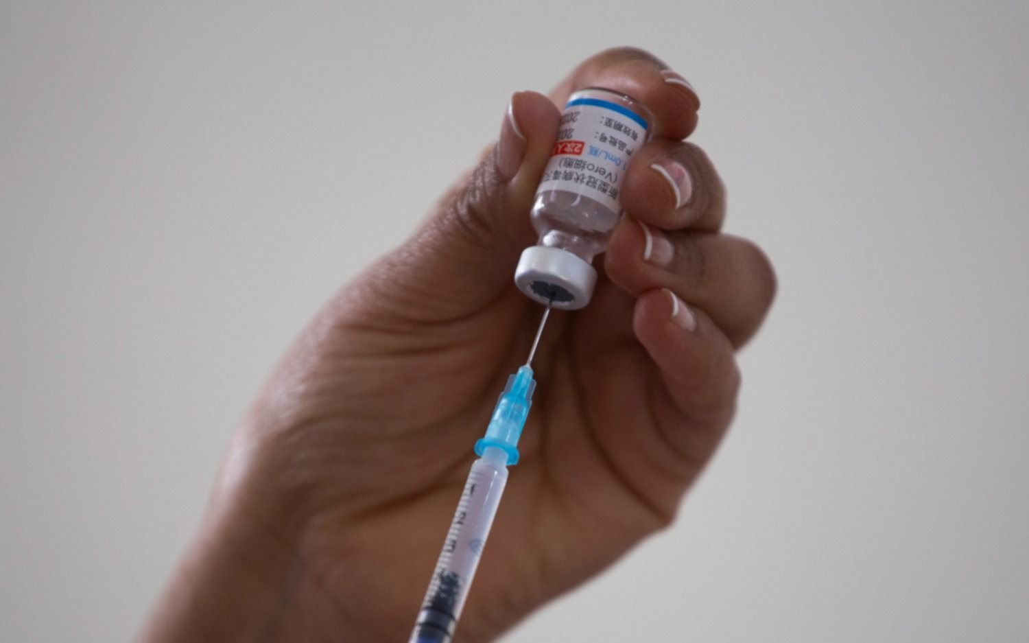Enviaron medio millón de turnos para terceras dosis: a quiénes les toca y cómo revisarlo 