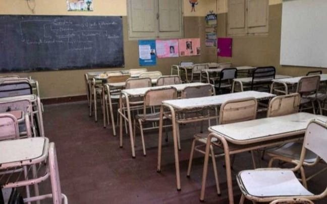 "El docente que necesitamos todos": la historia de Raúl, el maestro de la escuela platense que emocionó a todos