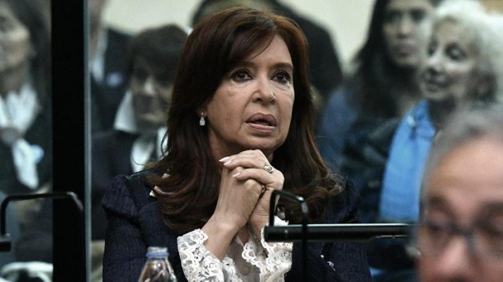 A la espera de la Vice: el oficialismo postergó otra vez el acto de cierre
