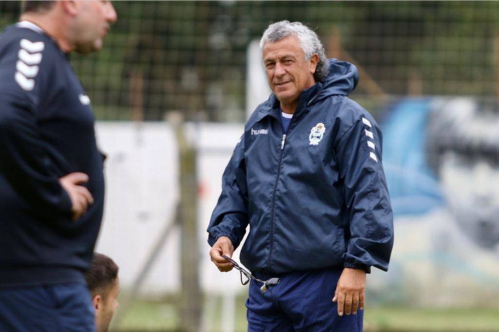 El jugador que desvela a Pipo tendría su chance para reemplazar a Alemán