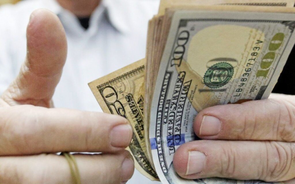 Analistas proyectan una inflación de 50,3% y un dólar a $105 para fin de año
