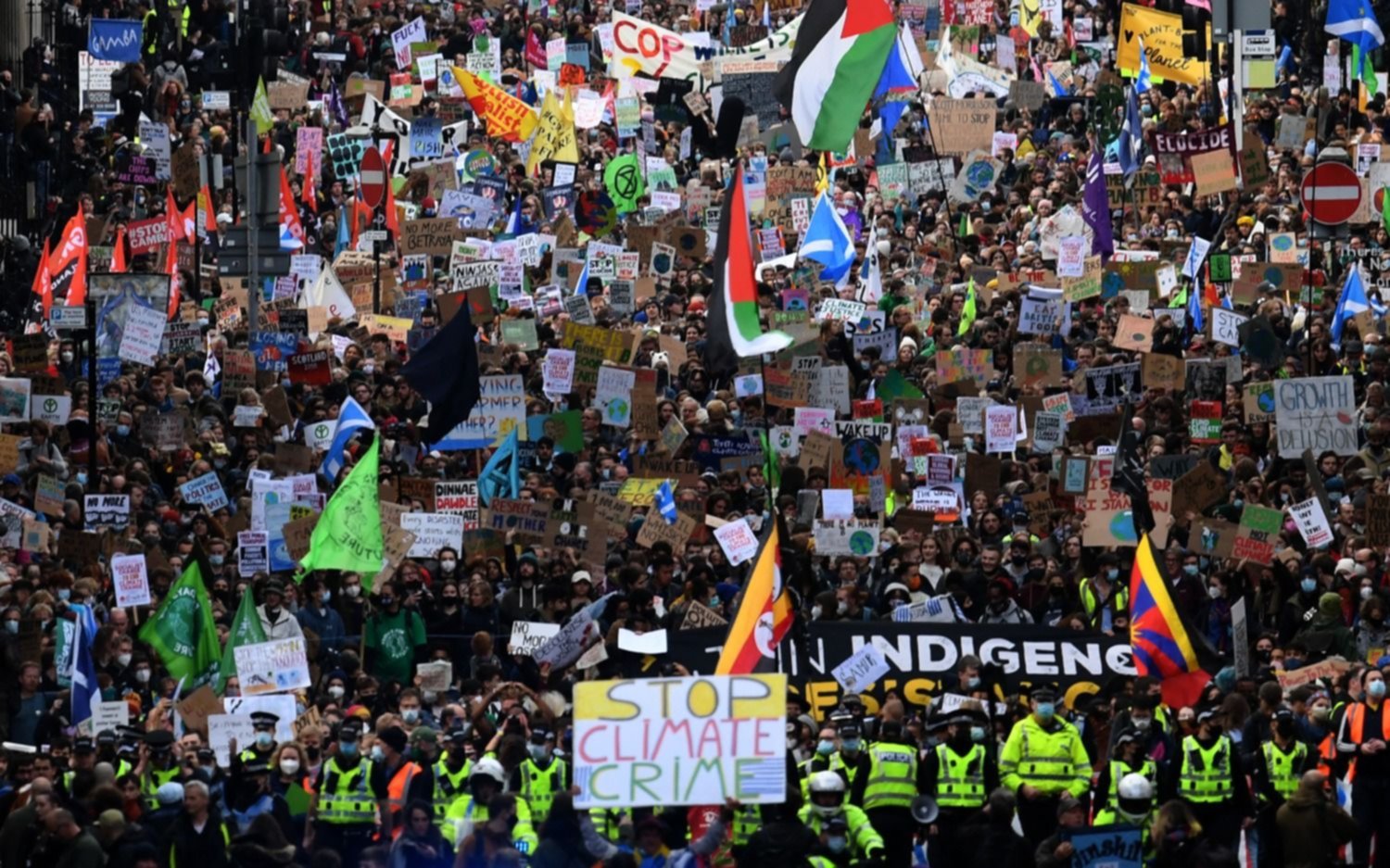 Multitudinarias protestas para pedir medidas urgentes