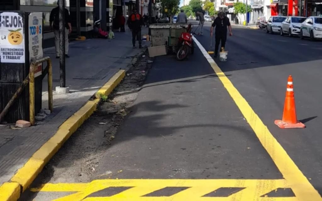 Taxistas aprovecharon el domingo para renovar la parada de 7 y 47