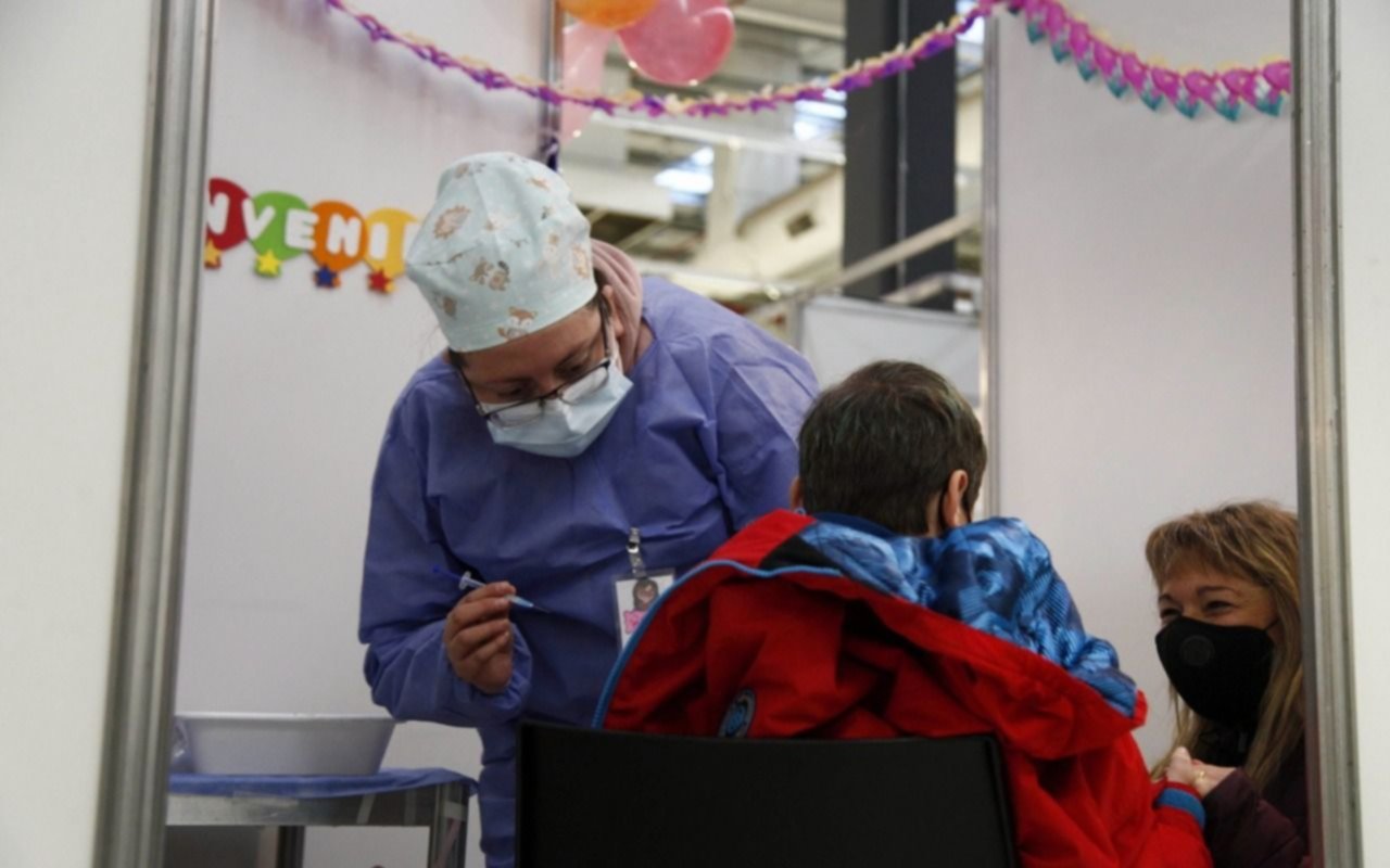Ministros de Salud respaldaron la vacuna Sinopharm en niños