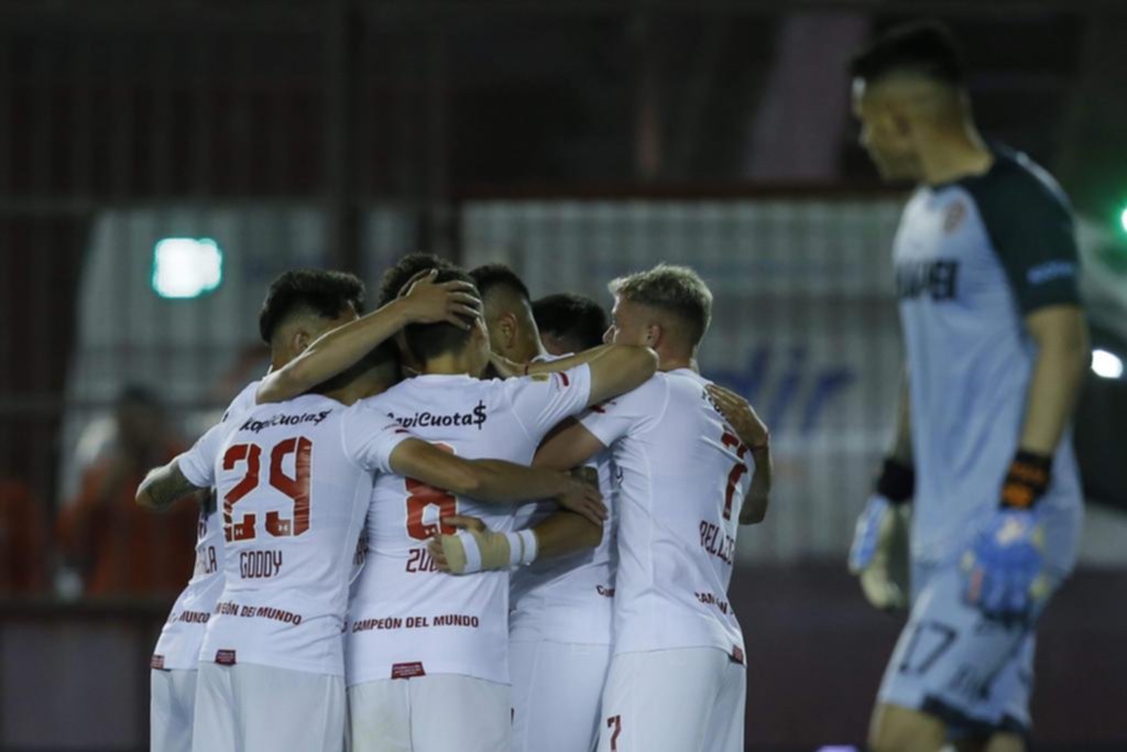 En Estudiantes destacaron que un triunfo ante Huracán reforzará el punto en Lanús
