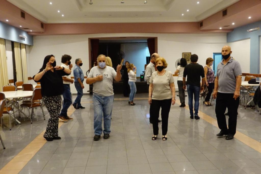 Los jubilados vuelven a salir: retoman las actividades en los centros