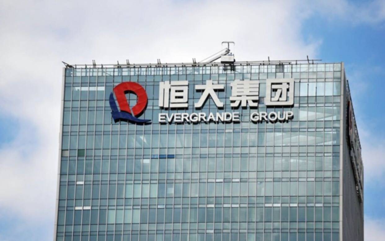 El gigante chino Evergrande pagó a tiempo intereses de tres bonos pendientes y evitó el default