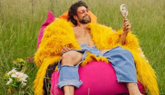 Con Castro en el videoclip, Vigna se lanzó como cantante