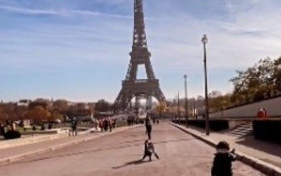 VIDEO: Los lujos con la pelota de "otro" Messi en la Torre Eiffel